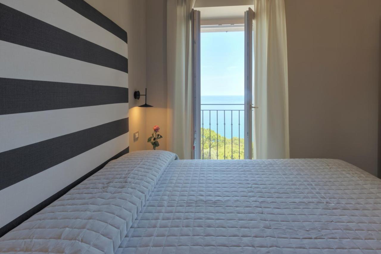 Diecidodici Boutiquerooms Sirolo Exteriör bild